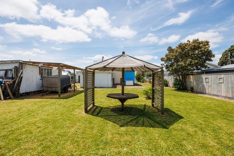 Photo of property in 30 Ngahina Street, Marton, 4710