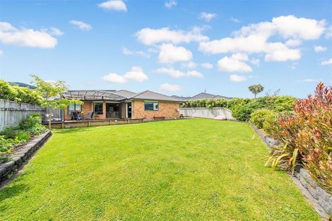 Photo of property in 2 Cosgrove Rise, Riverstone Terraces, Upper Hutt, 5018