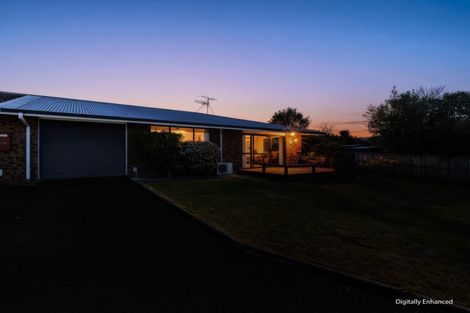 Photo of property in 10b Taurus Place, Kawaha Point, Rotorua, 3010