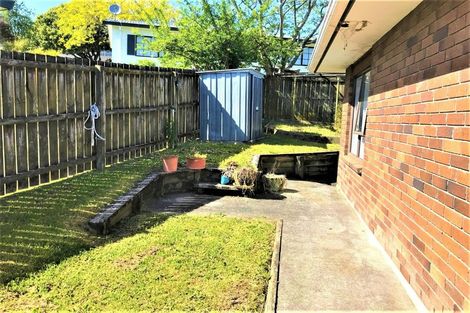 Photo of property in 2 Sherpa Place, Massey, Auckland, 0614
