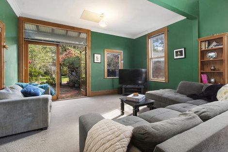Photo of property in 102 Derwent Street, Island Bay, Wellington, 6023