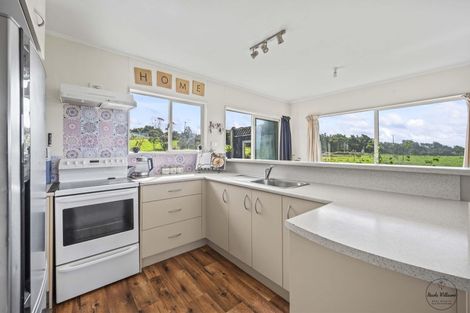 Photo of property in 134 Heatley Road, Whakapirau, Maungaturoto, 0583