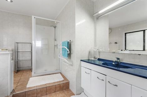 Photo of property in 16 Brigantine Drive, Beach Haven, Auckland, 0626