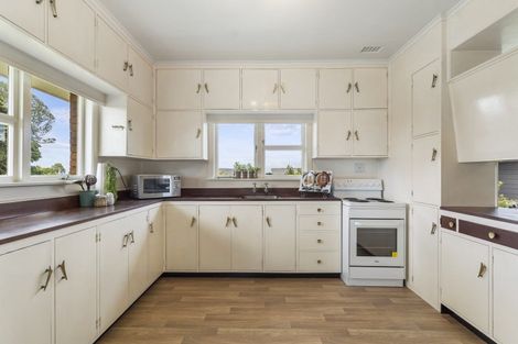 Photo of property in 100 Palmers Road, Clendon Park, Auckland, 2103