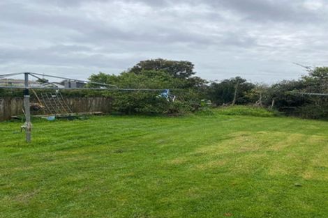Photo of property in 4 Heversham Place, Glendene, Auckland, 0602