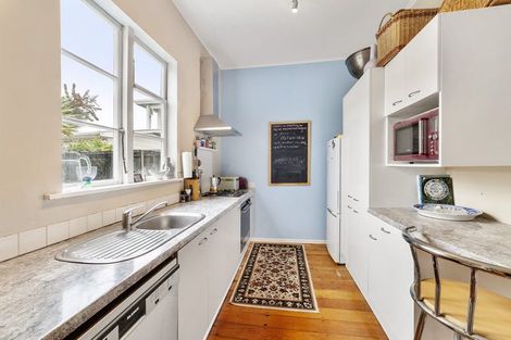 Photo of property in 34 Stone Street, Miramar, Wellington, 6022