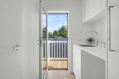 Photo of property in 18b Muricata Avenue, Mount Maunganui, 3116