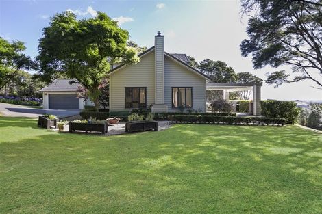 Photo of property in 251 Kaipara Road, Papakura, 2582