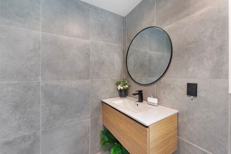 Photo of property in 2/80 Mccormacks Bay Road, Mount Pleasant, Christchurch, 8081