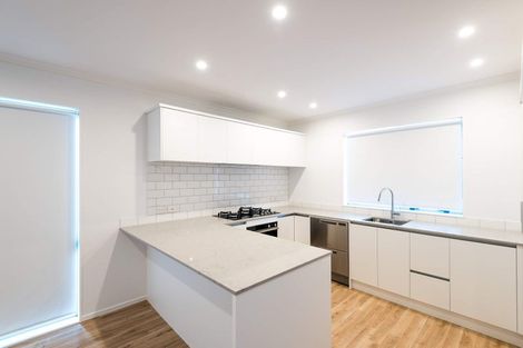 Photo of property in 9 Waituarua Drive, Takanini, 2112