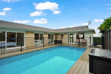 Photo of property in 93 Kiwi Esplanade, Mangere Bridge, Auckland, 2022