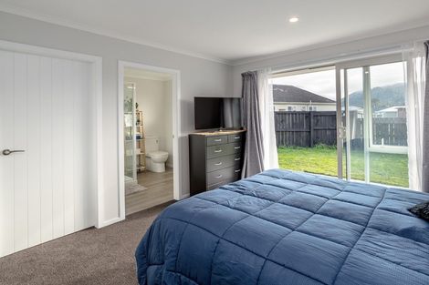 Photo of property in 4 Mckerrow Place, Featherston, 5710