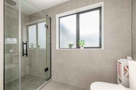 Photo of property in 113b Wharf Road, Te Atatu Peninsula, Auckland, 0610