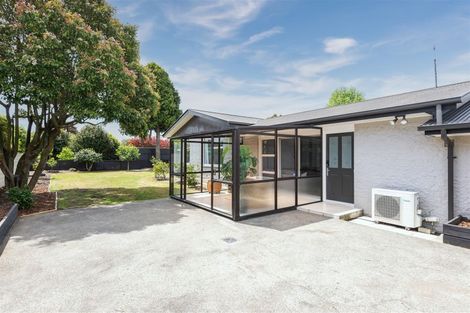 Photo of property in 28 Harrowdale Drive, Avonhead, Christchurch, 8042