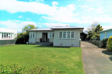 Photo of property in 15 Thyra Street, Dannevirke, 4930