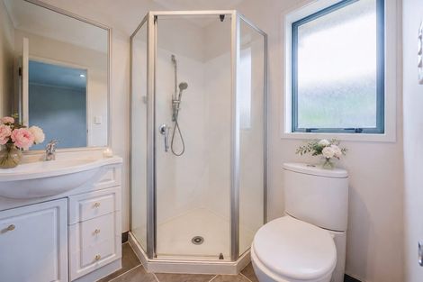 Photo of property in 9 Wairua Place, Pukekohe, 2120