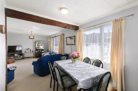 Photo of property in 22 Richard Grove, Stokes Valley, Lower Hutt, 5019