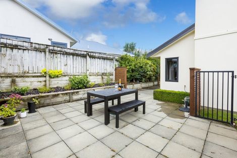 Photo of property in 15 Ormrod Grove, Riverstone Terraces, Upper Hutt, 5018
