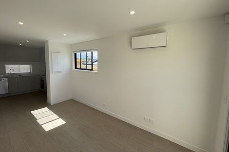 Photo of property in 9/5 Brandon Road, Glen Eden, Auckland, 0602