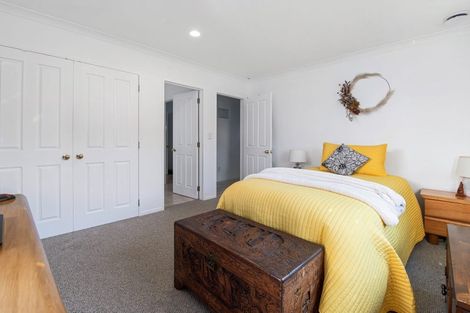 Photo of property in 1 Stonebridge Park Drive, Holdens Bay, Rotorua, 3010