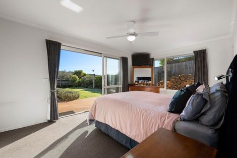 Photo of property in 114a Milton Terrace, Picton, 7220