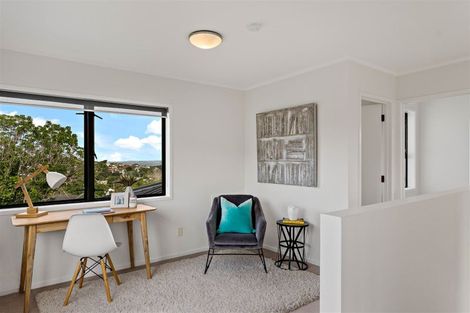 Photo of property in 21 Macnay Way, Murrays Bay, Auckland, 0630