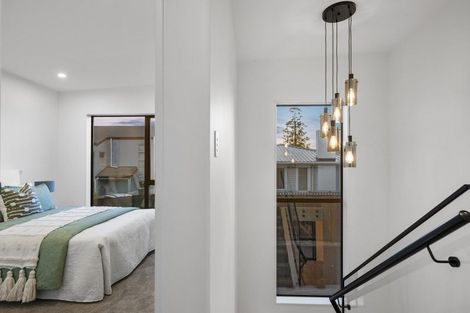 Photo of property in 41b Sunnynook Road, Forrest Hill, Auckland, 0620