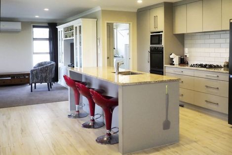 Photo of property in 16 Vantage Place, Omokoroa, 3114