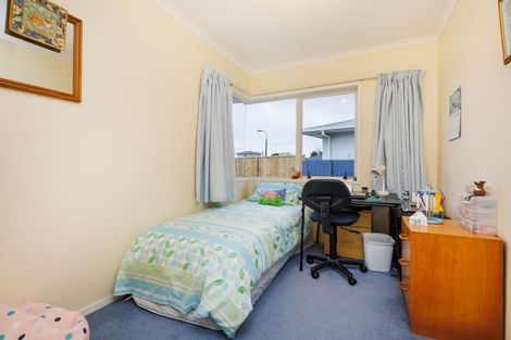 Photo of property in 1 Eton Place, Terrace End, Palmerston North, 4410