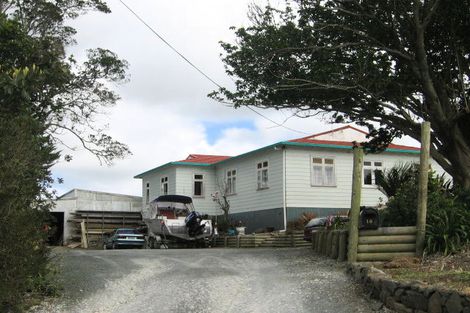 Photo of property in 18 Gorge Road, Maungaturoto, 0520