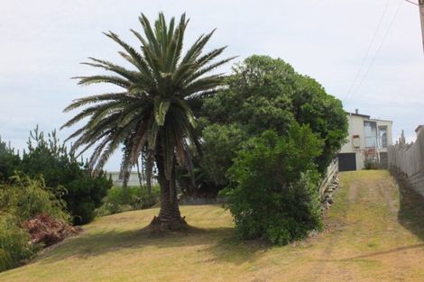 Photo of property in 10 Brown Terrace, Foxton Beach, Foxton, 4815