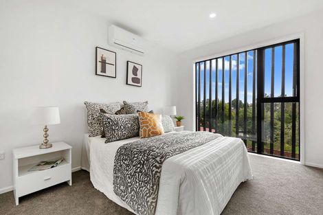 Photo of property in 3/1 Waters Place, New Lynn, Auckland, 0600