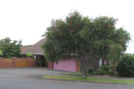 Photo of property in 9 Monet Grove, West Harbour, Auckland, 0618