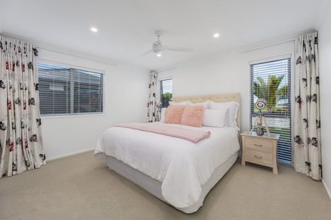 Photo of property in 67 Manuel Road, Silverdale, 0932