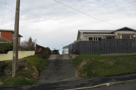 Photo of property in 13 Earls Road, Saint Clair, Dunedin, 9012