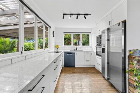 Photo of property in 330 Franklin Road, Paparoa, 0571