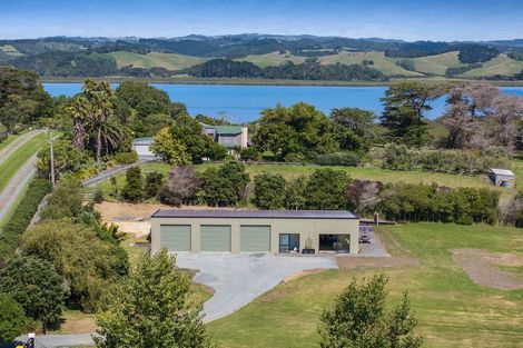 Photo of property in 60 Goodall Road, Snells Beach, 0920