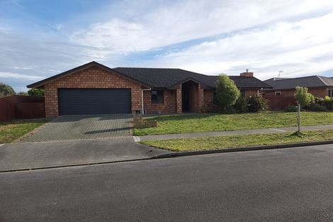 Photo of property in 170 Milne Drive, Paraparaumu, 5032