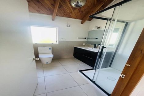 Photo of property in 1/85 Ocean View Road, Hillcrest, Auckland, 0627