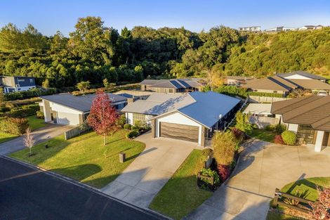 Photo of property in 31 Rochfort Crescent, Pyes Pa, Tauranga, 3112