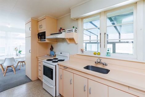 Photo of property in 18 Milton Street, Roslyn, Palmerston North, 4414