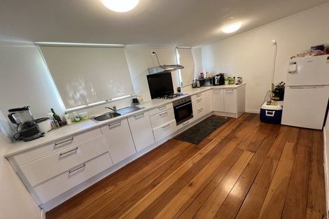 Photo of property in 37 Makiri Street, Helensville, 0800