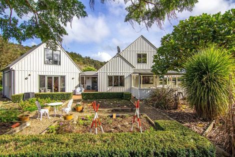 Photo of property in 420 Mangakura Road, Helensville, 0875