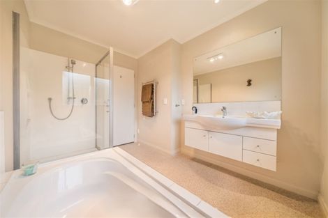 Photo of property in 32c Kaitoke Loop, Kaitoke, Upper Hutt, 5018