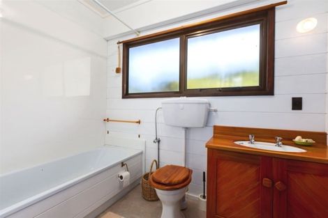 Photo of property in 88 Motuhara Road, Plimmerton, Porirua, 5026