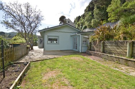 Photo of property in 48 Cluny Road, Plimmerton, Porirua, 5026