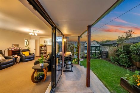 Photo of property in 21 Marlborough Street, Silverstream, Upper Hutt, 5019