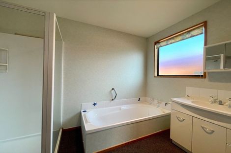 Photo of property in 77 Temple Crescent, Gleniti, Timaru, 7910