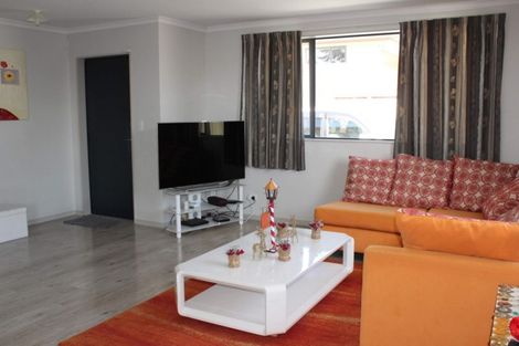 Photo of property in 169f Colwill Road, Massey, Auckland, 0614