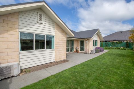 Photo of property in 55 Oakwood Drive, Rangiora, 7400
